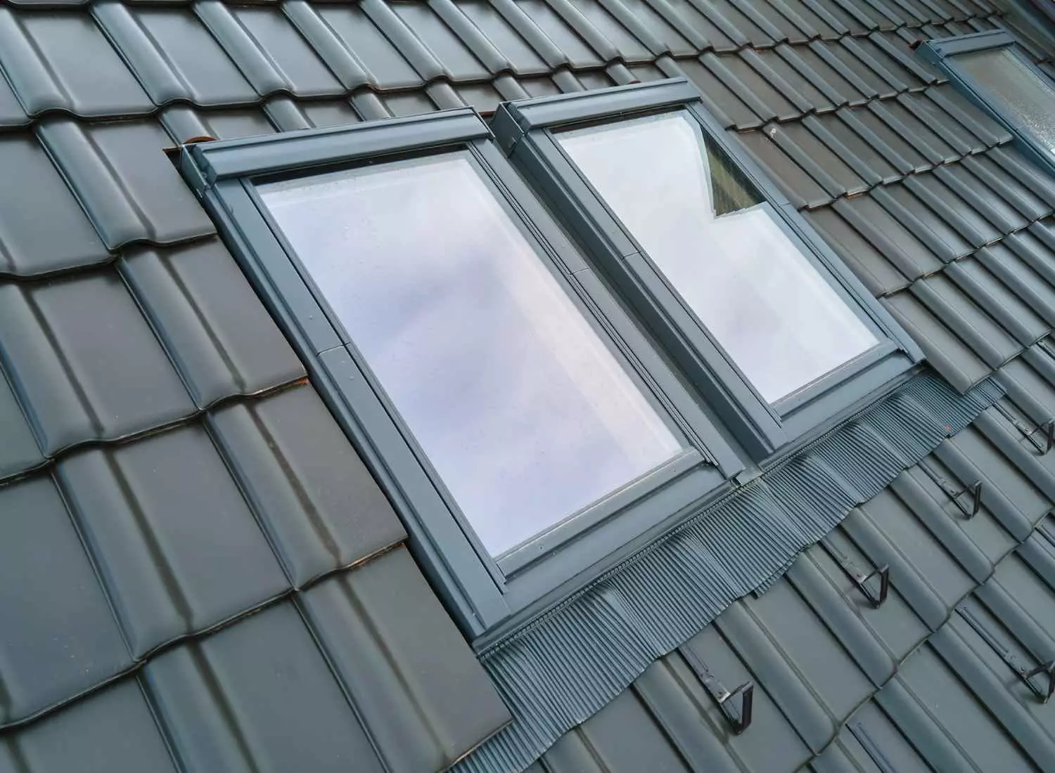 Fenêtres de toit de la marque Velux à Cormeilles-en-Parisis - Jean-Baptiste F. | Couverture et Charpente